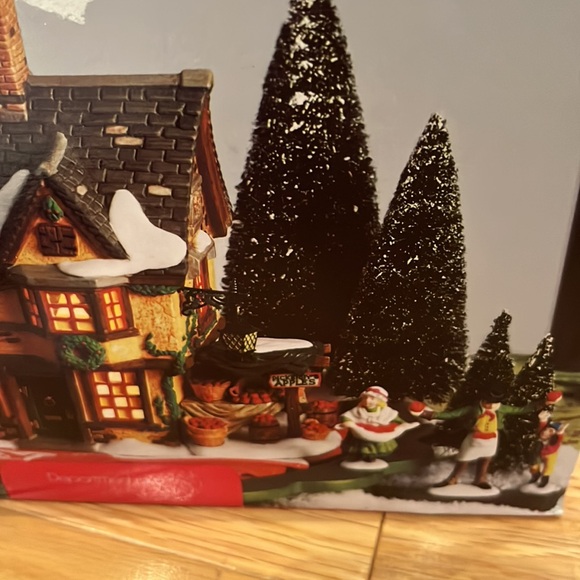 Department 56 Heritage Village Collection Seton Morris Spice Merchants Gift Set - Picture 2 of 11